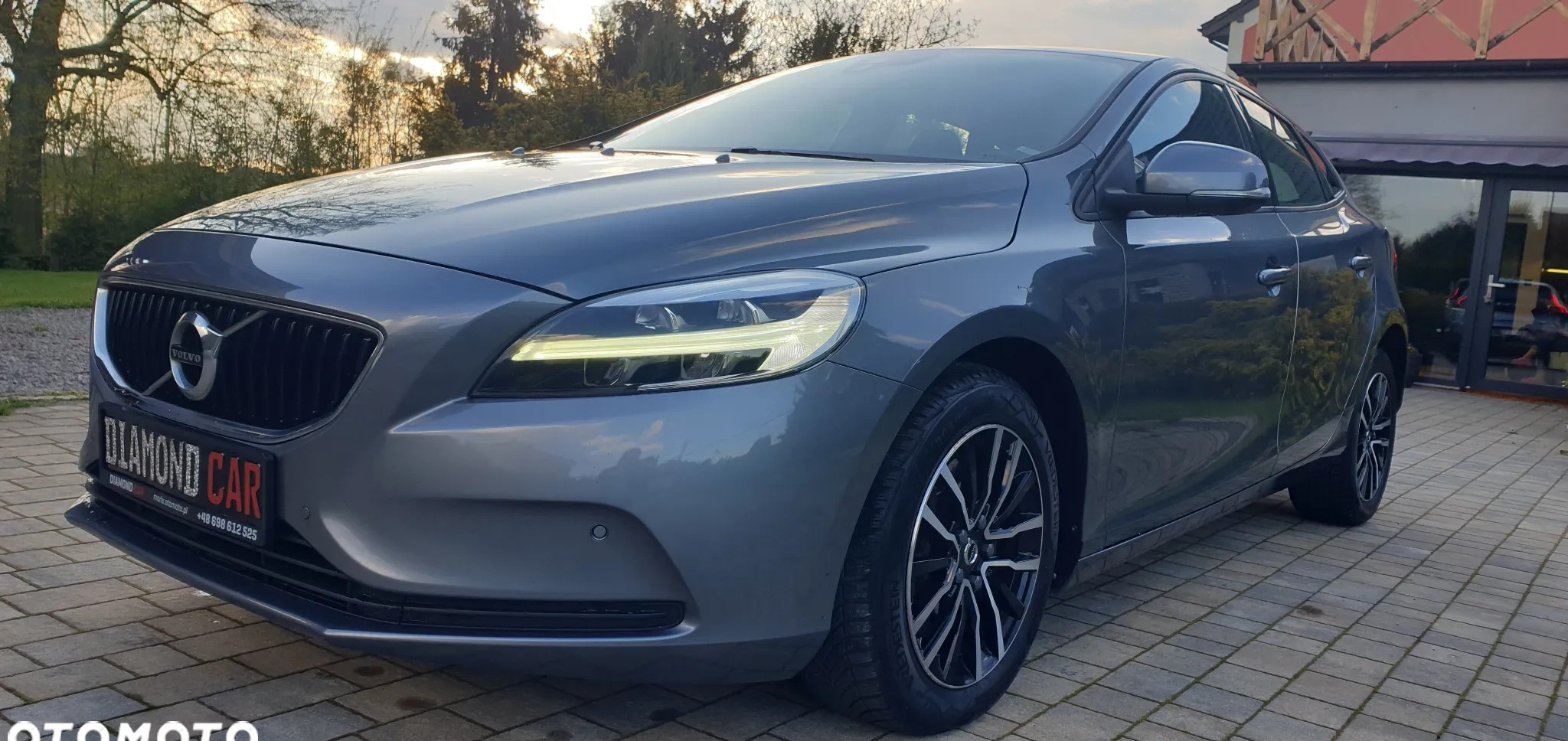 Volvo V40 cena 64900 przebieg: 139350, rok produkcji 2019 z Myszków małe 497